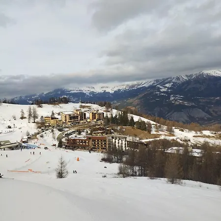 Aux Pieds Des Cimes Enchastrayes